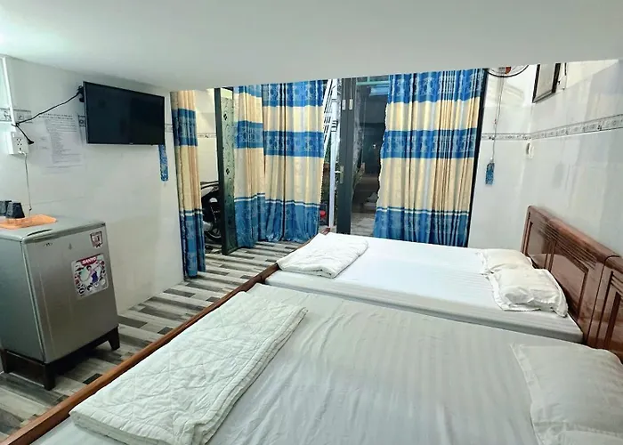 Khách Sạn Lý Phú Quý Отель